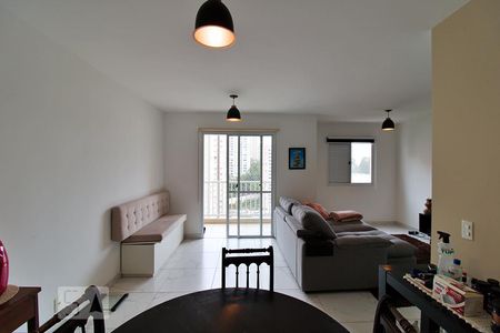 Sala de Apartamento com 2 quartos, 69m² Vila Andrade