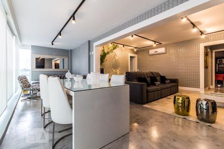 Apartamento à venda com 159m², 4 quartos e 2 vagasVaranda