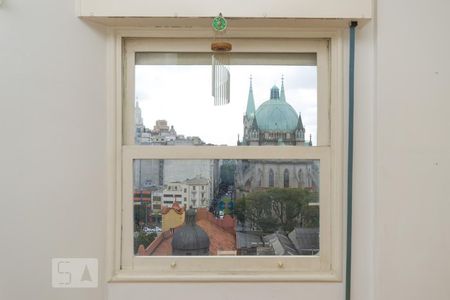 Janela da sala - quarto de kitnet/studio para alugar com 1 quarto, 36m² em Liberdade, São Paulo