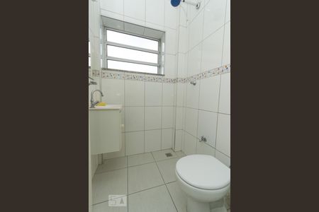 Banheiro de kitnet/studio para alugar com 1 quarto, 36m² em Liberdade, São Paulo