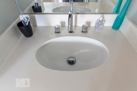 Banheiro de apartamento para alugar com 1 quarto, 42m² em Vila Anglo Brasileira , São Paulo