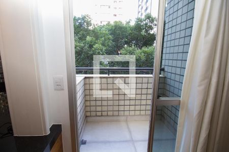 Sacada de apartamento à venda com 1 quarto, 47m² em Lourdes, Belo Horizonte