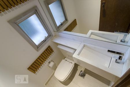 Banheiro de apartamento para alugar com 1 quarto, 47m² em Lourdes, Belo Horizonte