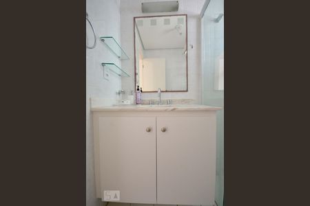 Apartamento para alugar com 45m², 1 quarto e 1 vaga Apartamento para alugar com 45m², 1 quarto e 1 vagaBanheiro