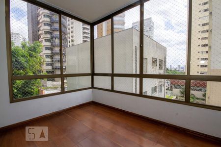 Apartamento à venda com 200m², 4 quartos e 4 vagasSala de TV