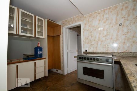 Apartamento à venda com 200m², 4 quartos e 4 vagasCozinha