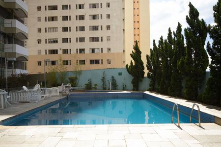 Apartamento à venda com 200m², 4 quartos e 4 vagasPiscina