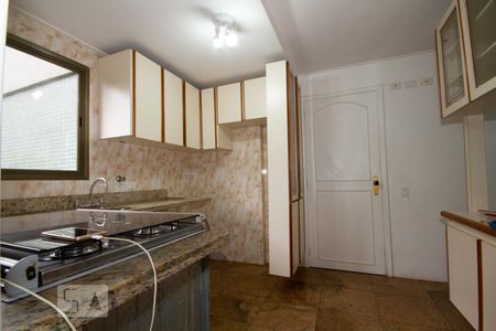 Apartamento à venda com 200m², 4 quartos e 4 vagasCozinha