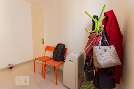 Quarto 1 de apartamento para alugar com 2 quartos, 43m² em Água Branca, São Paulo