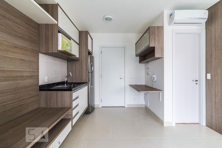 Sala de kitnet/studio para alugar com 1 quarto, 34m² em Barra Funda, São Paulo