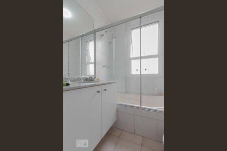 Apartamento à venda com 280m², 4 quartos e 4 vagasSuíte 3