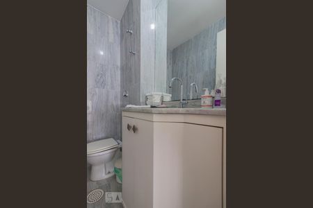Lavabo de apartamento para alugar com 4 quartos, 280m² em Jardim Fonte do Morumbi, São Paulo