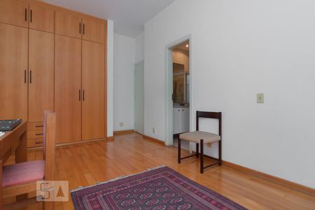 Apartamento à venda com 280m², 4 quartos e 4 vagasQuarto suíte 1