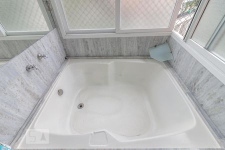 Apartamento à venda com 280m², 4 quartos e 4 vagasSuíte 4