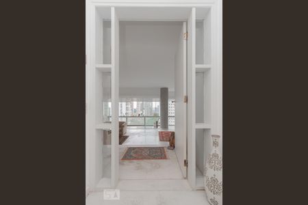 Hall entrada de apartamento para alugar com 4 quartos, 280m² em Jardim Fonte do Morumbi, São Paulo