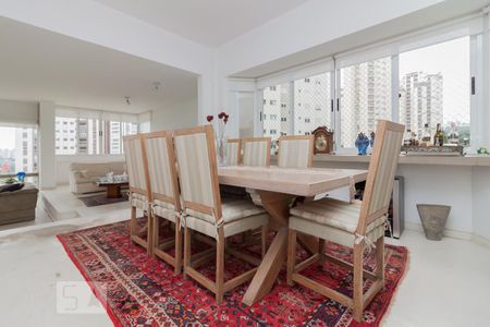 Sala de jantar de apartamento para alugar com 4 quartos, 280m² em Jardim Fonte do Morumbi, São Paulo