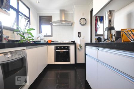 Apartamento à venda com 98m², 2 quartos e 2 vagas Apartamento à venda com 98m², 2 quartos e 2 vagasCozinha