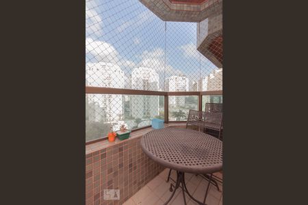 Varanda de apartamento para alugar com 3 quartos, 95m² em Vila Indiana, São Paulo