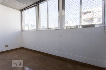 Apartamento à venda com 65m², 1 quarto e sem vagaSacada