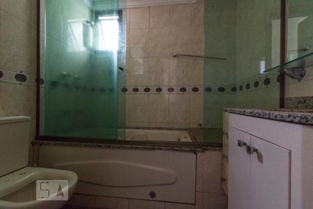 Apartamento à venda com 150m², 3 quartos e 3 vagasBanheiro suíte 3 