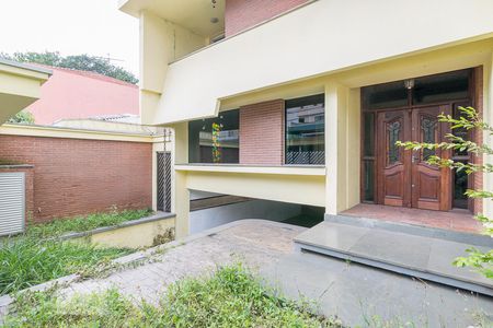 Casa para alugar com 250m², 3 quartos e 4 vagasFachada