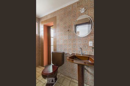 Casa para alugar com 250m², 3 quartos e 4 vagasBanheiro