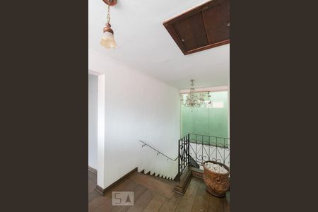 Escada de casa para alugar com 3 quartos, 250m² em Jardim do Mar, São Bernardo do Campo