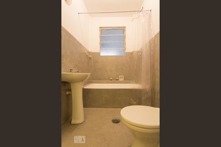 Banheiro de apartamento para alugar com 1 quarto, 70m² em Bela Vista, São Paulo
