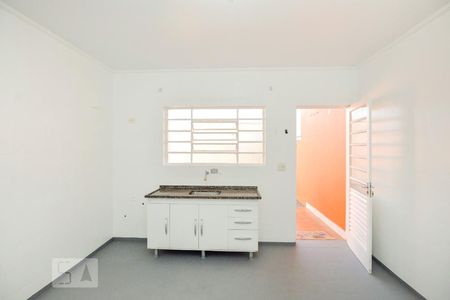 Cozinha de casa para alugar com 2 quartos, 98m² em Vila Ester (zona Norte), São Paulo