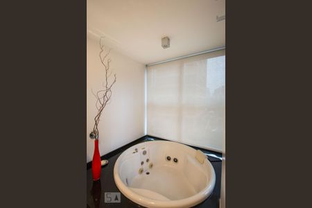 Apartamento para alugar com 170m², 2 quartos e 3 vagasBanheiro - suíte 1