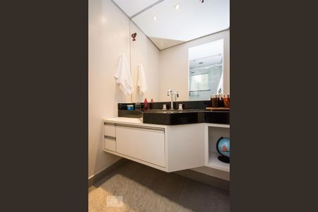 Apartamento para alugar com 170m², 2 quartos e 3 vagasBanheiro - suíte 2