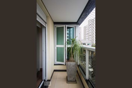 Apartamento para alugar com 170m², 2 quartos e 3 vagasVaranda 