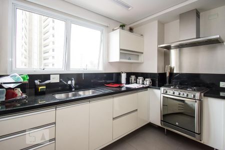 Apartamento para alugar com 170m², 2 quartos e 3 vagasCozinha