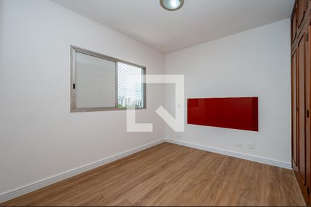 Apartamento à venda com 100m², 3 quartos e 2 vagas Apartamento à venda com 100m², 3 quartos e 2 vagasSuíte