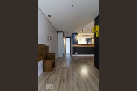 Quarto e vista para banheiro e armário  de kitnet/studio à venda com 1 quarto, 50m² em Mooca, São Paulo