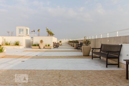 Studio à venda com 50m², 1 quarto e 1 vagaArea externa do terraço com piscina 