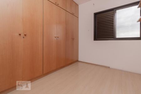 Apartamento à venda com 80m², 3 quartos e 2 vagasQuarto 2