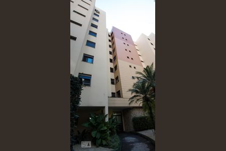 Apartamento à venda com 212m², 4 quartos e 5 vagasfachada