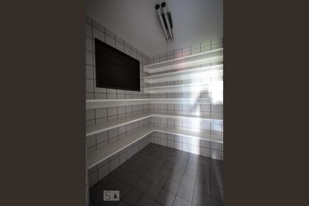 Apartamento à venda com 212m², 4 quartos e 5 vagasdespensa