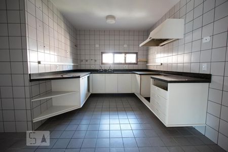 Apartamento à venda com 212m², 4 quartos e 5 vagascozinha