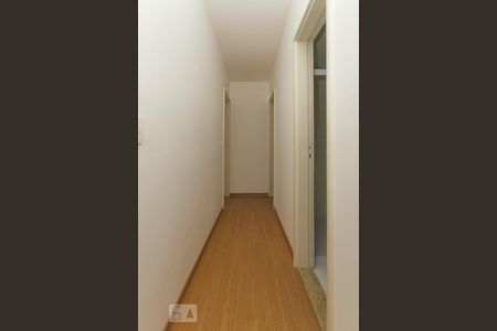 Corredor de apartamento para alugar com 3 quartos, 79m² em Vila Mariana, São Paulo