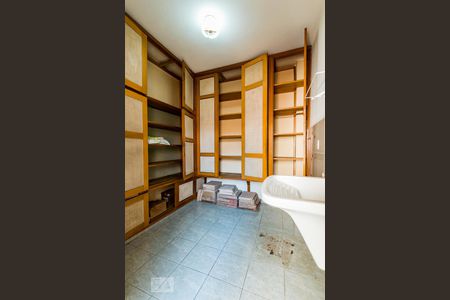 Apartamento à venda com 157m², 3 quartos e 1 vagaÁrea de Serviço