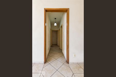 Corredor de apartamento à venda com 3 quartos, 157m² em Centro, Campinas