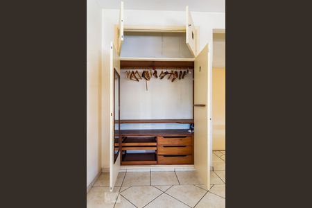 Apartamento à venda com 157m², 3 quartos e 1 vagaQuarto 2