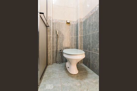 Banheiro de apartamento à venda com 3 quartos, 157m² em Centro, Campinas