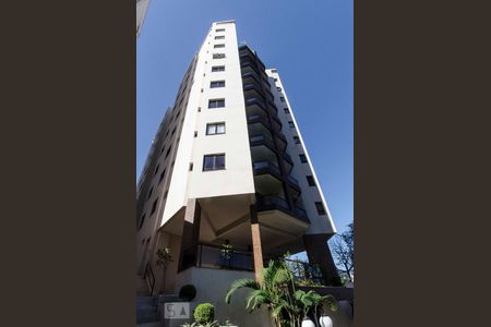 Apartamento para alugar com 75m², 3 quartos e 3 vagasFachada