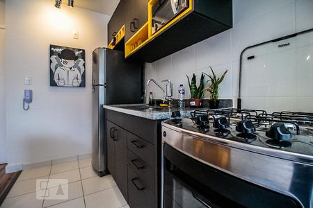 Cozinha de apartamento à venda com 1 quarto, 31m² em Água Branca, São Paulo