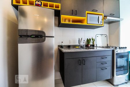 Cozinha de apartamento à venda com 1 quarto, 31m² em Água Branca, São Paulo