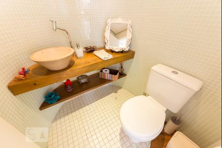 Lavabo de apartamento para alugar com 1 quarto, 79m² em Vila Madalena, São Paulo