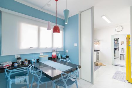 Apartamento à venda com 200m², 3 quartos e 3 vagasCopa